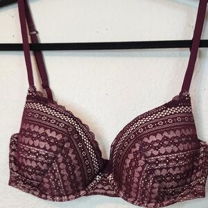 Victoria's Secret‎ Maroon Demi Lace Bra, Size 32DD